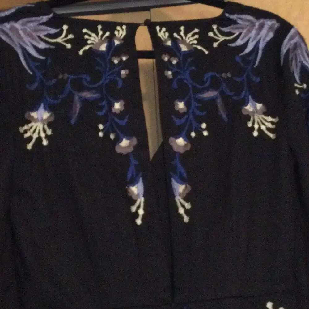 Urban Outfitters Floral Jumpsuit embroidered - Picture 8 of 16